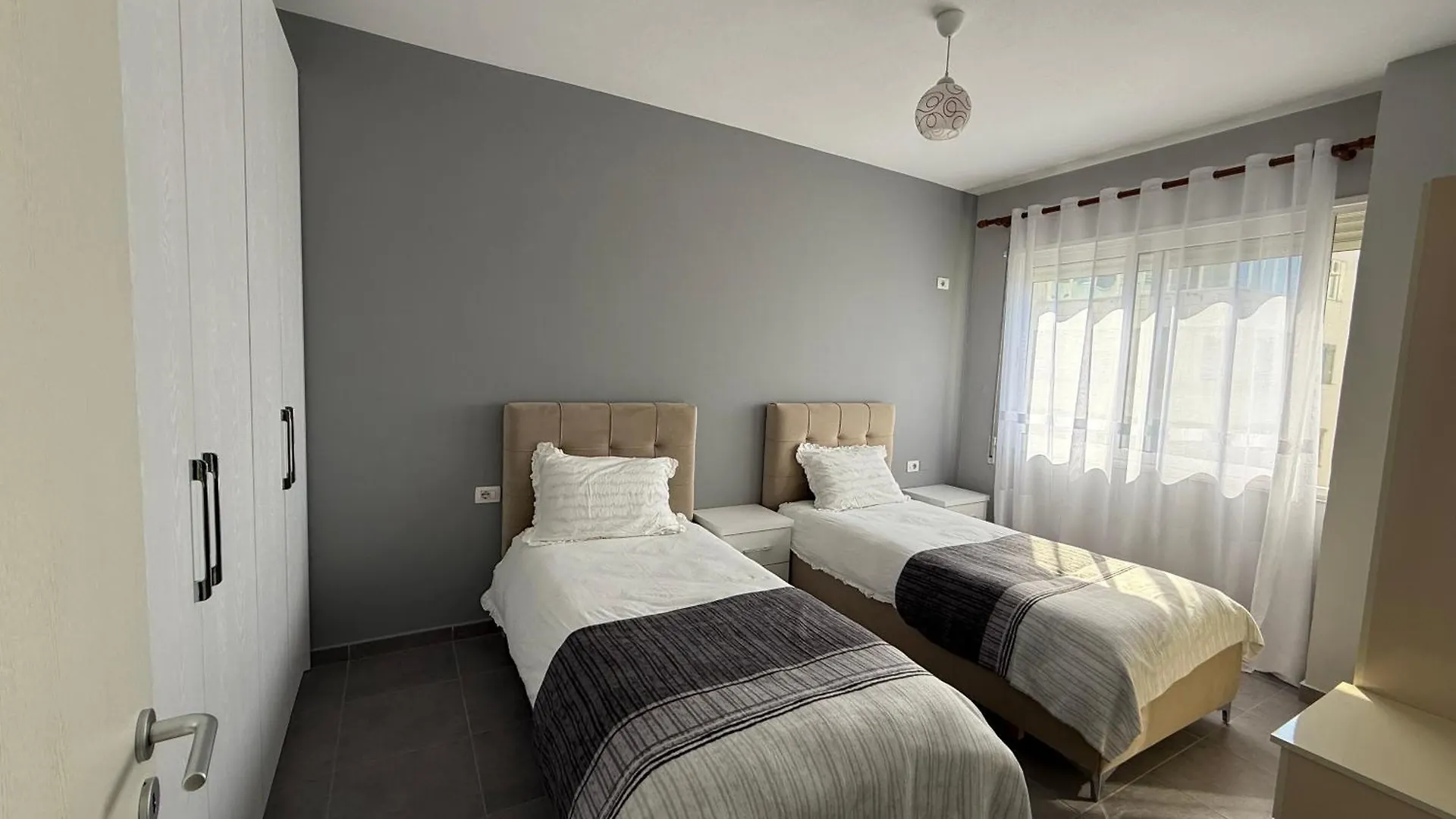Lori'S Seaside Modern Apartment Durrës